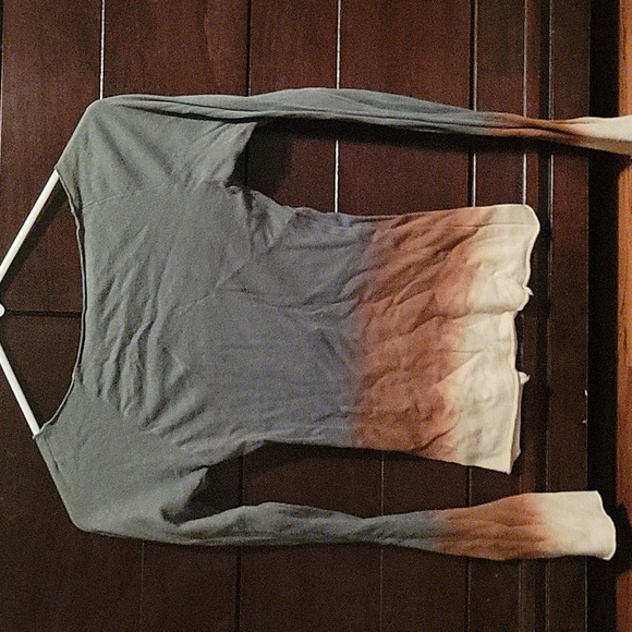 Long sleeved green brown and tan shirt size small juniors - Picture 2 of 4